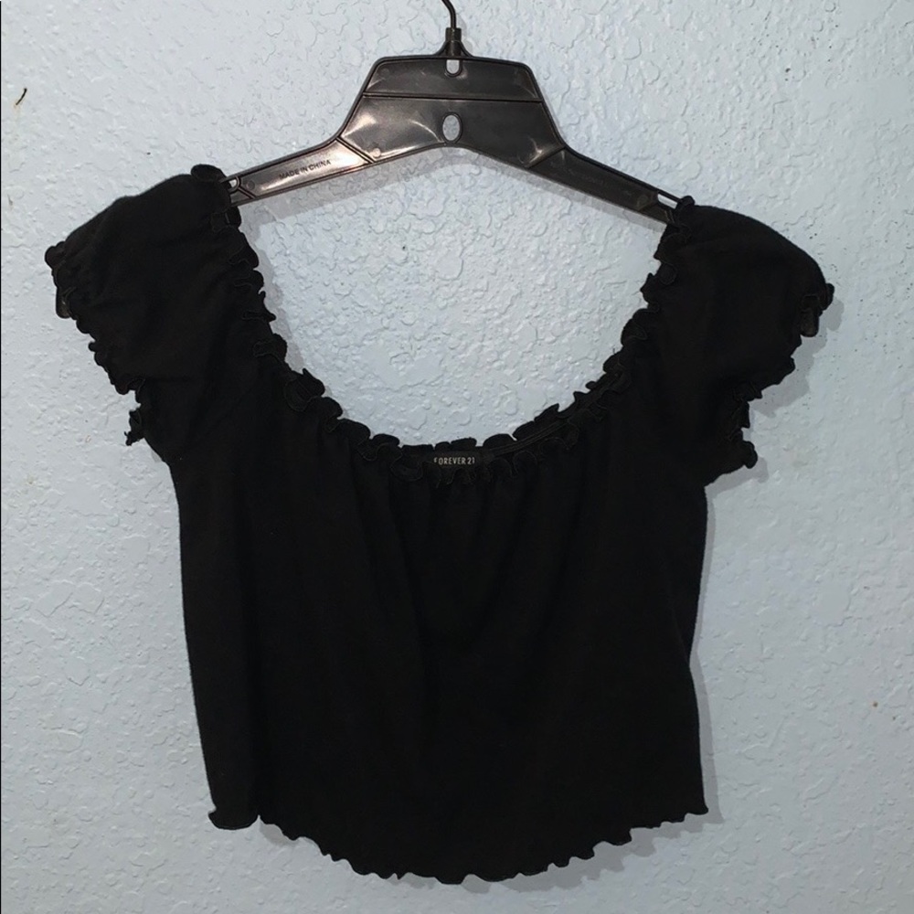 black off the shoulder crop